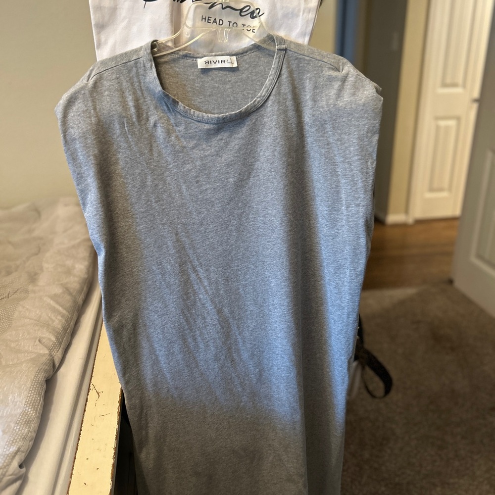 Gray Short Sleeve T-Shirt Dress w/ Shoulder Pads